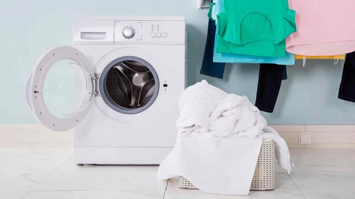 Nguyên nhân và cách xử lý máy giặt bị cặn bẩn, cặn bám dính quần áo